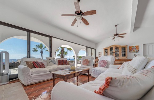 Pescadero Casa | Beachfront Villa + Casitas w/ pool - perfect for Reunions, Weddings & Retreats!