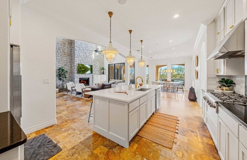 Kingsland Casa | Beachfront Villa | Concierge Services