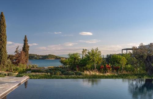 Kilada Villa | Beachfront Villa Oneiro with Sea Views