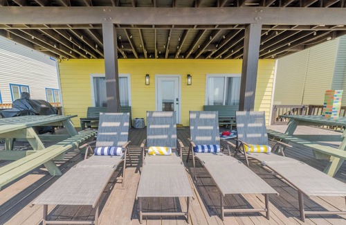 Surfside Beach Casa | Beachfront Villa! Newly renovated - w/ Direct Beach Access & Spacious Deck
