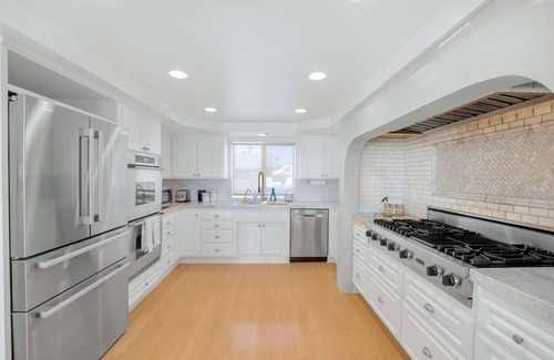 Hollywood Casa | Beachfront Villa w/ Direct Beach Access & Elevator!
