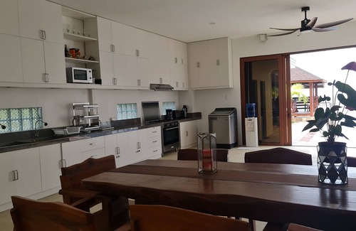 Batangas City Casa | Beachfront Villa with Infinity Pool, Well-Equipped Kitchen & Breathtaking Views
