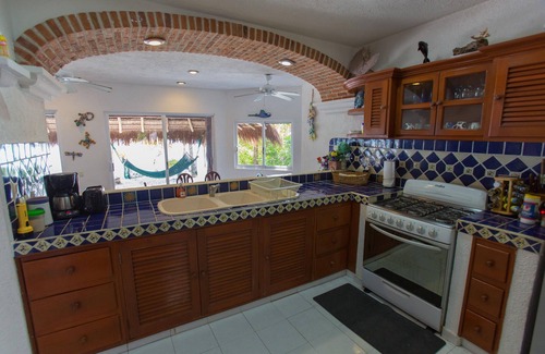 Soliman Bay Villa | Villa frente a la playa con piscina y cascada: hermosa playa de arena
