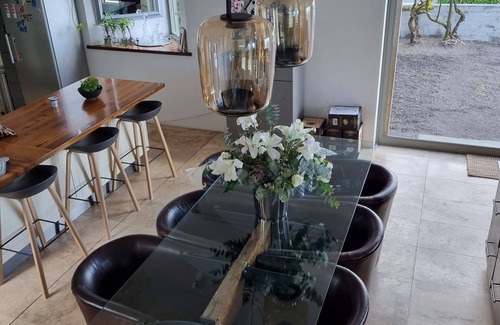 Cape Town Casa | Beachfront villa, kite/wind surfers paradise on Big Bay Beach, Bloubergstrand