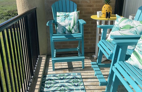 South Padre Island Condominio | Beachfront with fantastic balcony! Amazing 3rd floor views!