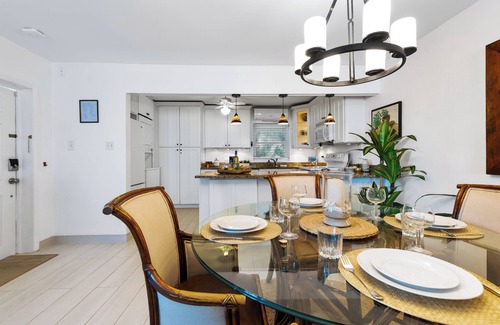 Savannah Condominio | Beachfront walkout with amazing patio & view