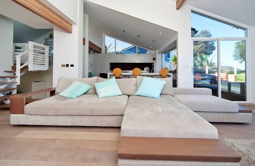 Warriewood Casa | Impresionante y tranquilo frente a la playa a 20 km del puente del puerto