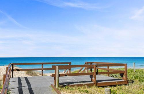Buddina Casa | Beachfront with pool ocean views and pet friendly