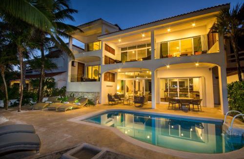 Akumal Villa | Beachfront with Private Staff in Gated Community