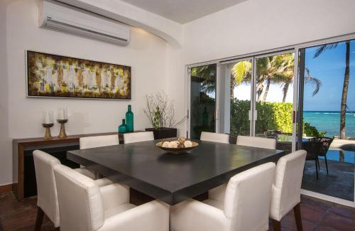 Akumal Villa | Beachfront with Private Staff in Gated Community