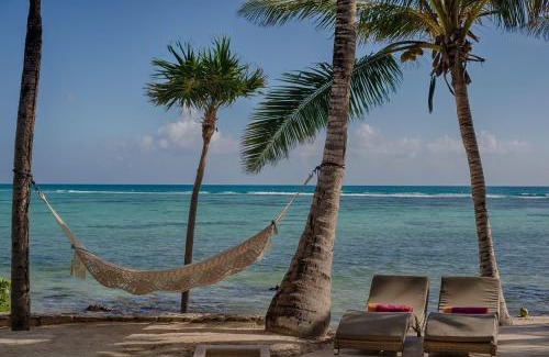Akumal Villa | Beachfront with Private Staff in Gated Community