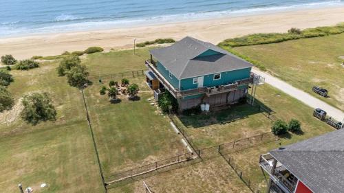 Port Bolivar Casa | Beachfront with Fire Pit, Gourmet Kitchen and Views