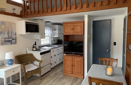 East Sandwich Cabaña | Beachland L - Cozy East Sandwich getaway, steps from beach