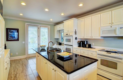 Wrightsville Beach Casa | Beachouse en sonido con muelle privado y boatslip!