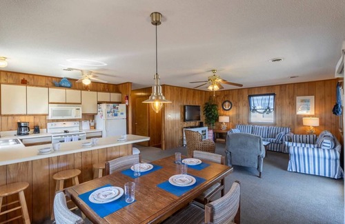 Kill Devil Hills Casa | BeachRX - 3 bedroom house in charming Kill Devil Hills