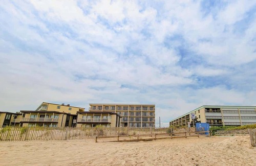 Midtown Ocean City Condominio | Frente al mar 2 Br. Piscina, vista increíble ST 102