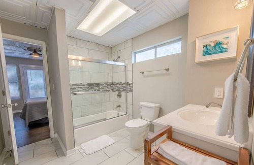 Gulfview Heights Casa | Beachside Birch*Walk To The Beach* LARGE PRIVATE POOL