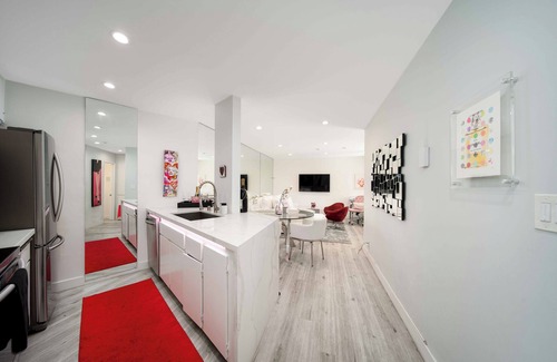 South Redondo Condominio | Beachside Bliss: Cozy 1BR Steps away from the Sand