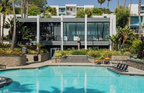South Redondo Condominio | Beachside Bliss: Cozy 1BR Steps away from the Sand