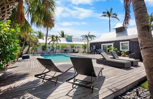 Holmes Beach Villa | Villa #6 Starfish of The Anna Maria Resort & Spa