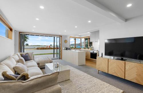 Redcliffs Casa | Beachside Bliss - Redcliffs