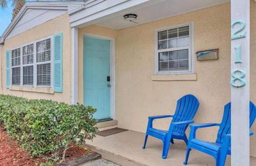 Jacksonville Beach Casa | Beachside Cottage Home - Short Walk to the Beach