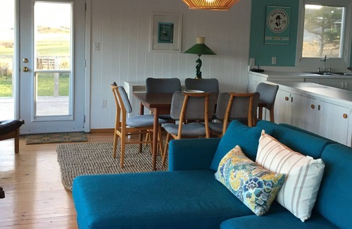 Park Corner Cabaña | Beachside Cottage Escape - Front row Seats to the Most Picturesque Shore in PEI