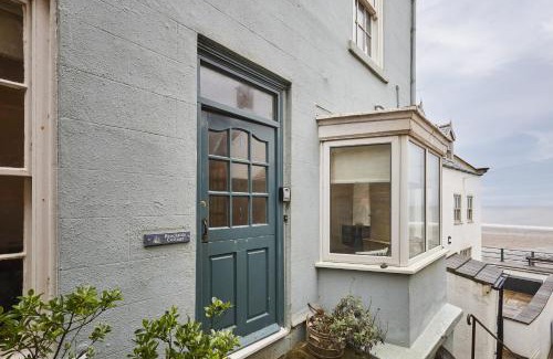 Sandsend Casa | Beachside Cottage