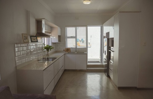 Bloubergstrand Cabaña | Beachside Cottage