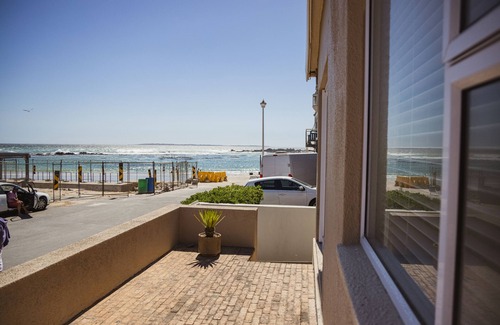 Bloubergstrand Cabaña | Beachside Cottage