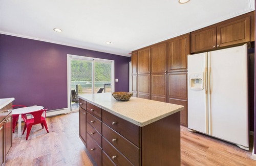 Douglas Casa | Beachside Escape with Deck, Grill & Views