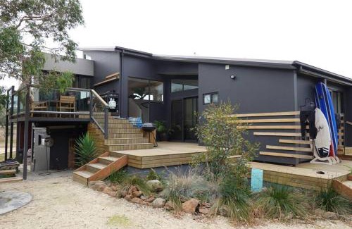 Carlton Casa | Beachside Family Surf Retreat