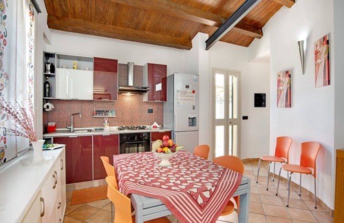 Reitani Apartamento | Escapada a la playa con jardín