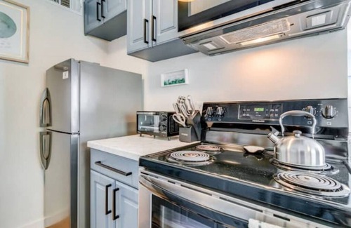 Virginia Beach Casa | Beachside Haven | 2BR Luxury Condo at the Beach!
