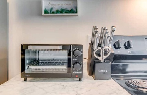 Virginia Beach Casa | Beachside Haven | 2BR Luxury Condo at the Beach!