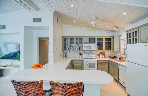 Westward Villas Subdivision Casa | Beachside Oasis: 3-Bedroom Home w/ Private Pool!