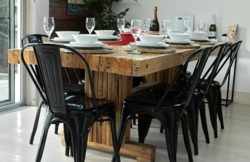 Rosebud Casa | Beachside Rosebud Retreat with *Wheelchair access*