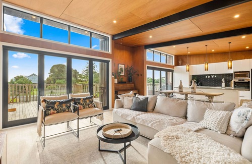 Otaki Beach Casa | Beachside Sanctuary – Otaki Beach Holiday Home