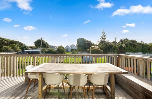 Otaki Beach Casa | Beachside Sanctuary - Otaki Beach Holiday Home