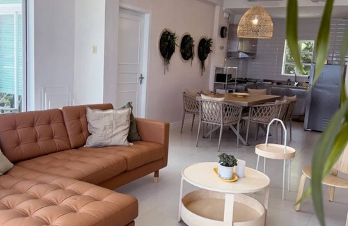 Nasugbu Apartamento | Beachside Sunset Oasis @ Canyon Cove