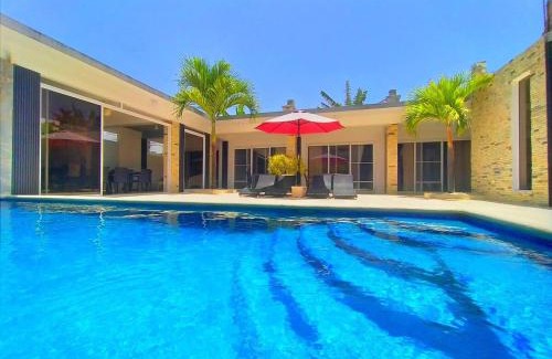 Cabarete Villa | Beachside Villa Cabarete with private pool