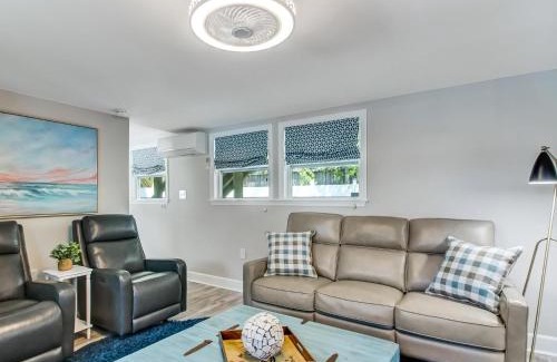 Tybee Island Casa | Beachside Villa Collection - 7 Bedroom