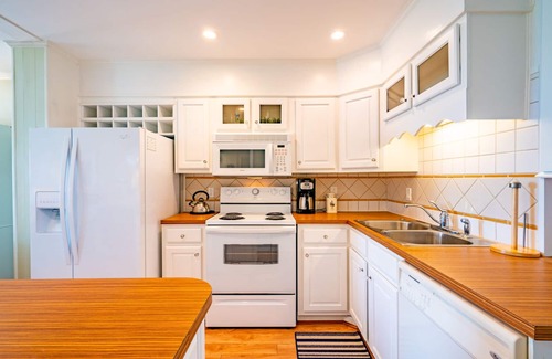 Holden Beach Condominio | Beachski's Bungalow 2 Bedroom, 2 Bath with Pool and Tennis, Privat Beach Access!
