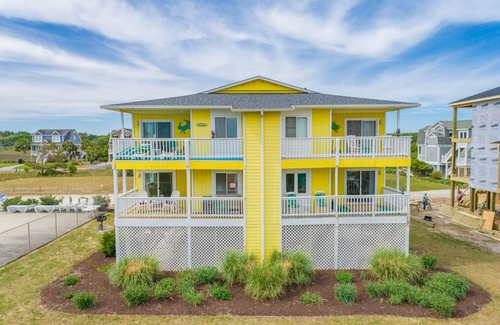 Holden Beach Condominio | Beachski's Bungalow 2 Bedroom, 2 Bath with Pool and Tennis, Privat Beach Access!