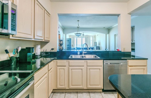 Gulfport Condominio | Beachview Condo in Legacy Tower 1 -1104 - fully furnished 2 bedroom 2 bath