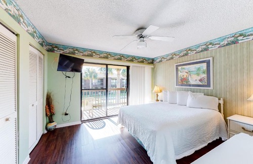 West Panama City Beach Hotel | Beachwalk Condominiums 16E