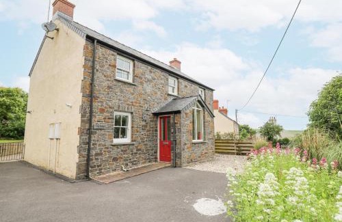 Dinas Cross Casa | Beachway