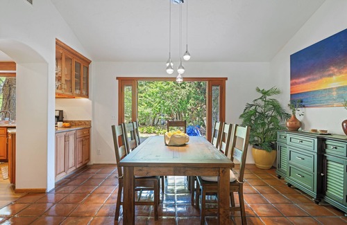 Campanil Casa | Beachwood Estate at Hendry's Beach - 100 steps to the sand!