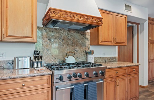 Campanil Casa | Beachwood Estate at Hendry's Beach - 100 steps to the sand!