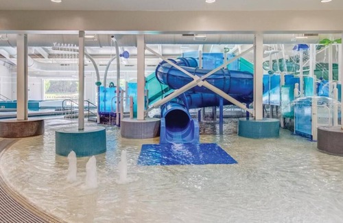 Sea Scape Complejo | Beachwoods -- a premiere 4 season resort property 5 min. from the beach!